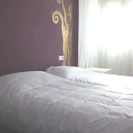 Pau Casals Apartament Girona